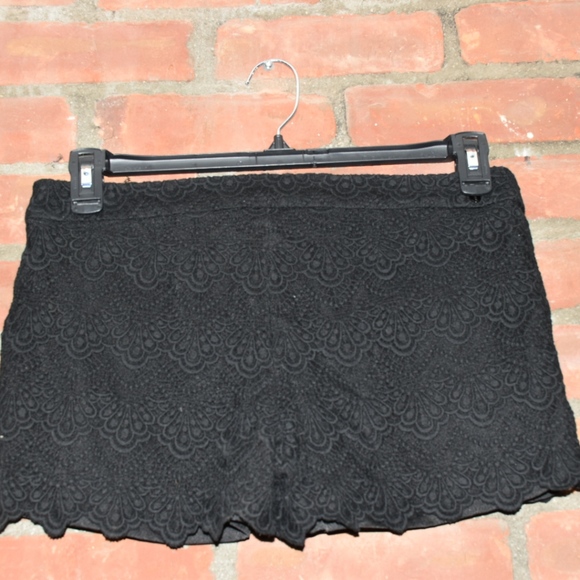 Guess - Picture 2 of 3